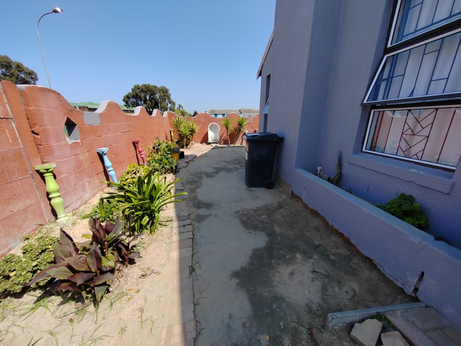 4 Bedroom Property for Sale in Beverly Park Western Cape